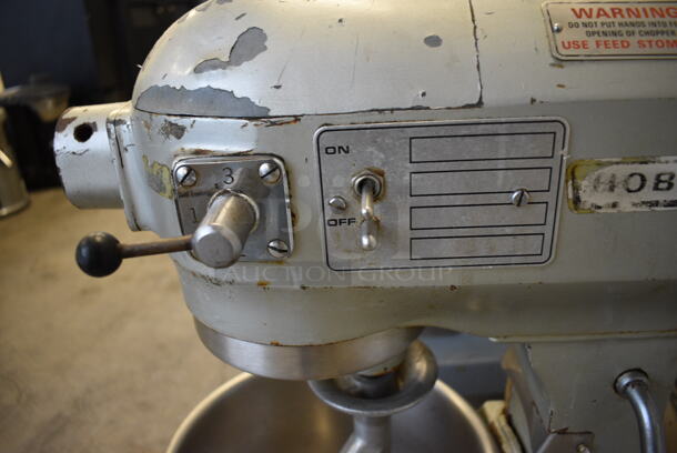 NICE! Hobart Model A-120 Metal Commercial Countertop 12 Quart Planetary Mixer w/ Stainless Steel Mixing Bowl and Dough Hook. 115 Volts, 1 Phase. 17x19x30. Tested and Working! - Image 6 of 8