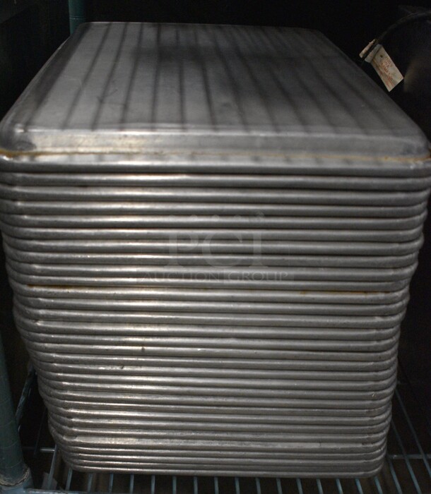 11 Metal Half Size Baking Pans. 13x18x1. 11 Times Your Bid!