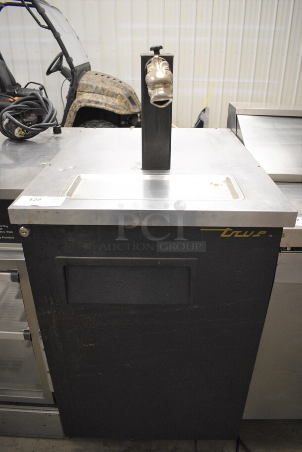 WOW! 2013 True Model TDD-1 Metal Commercial Direct Draw Kegerator w/ Beer Tower on Commercial Casters. 115 Volts, 1 Phase. 23.5x30.5x47. Tested and Working!