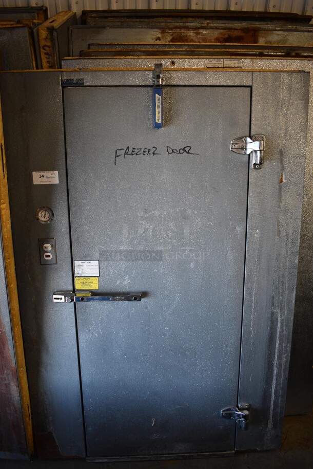 FANTASTIC! Norlake 6'x8'x6.5' SELF CONTAINED Walk In Freezer Box w/ Floor, Copeland Compressor and Norlake Model CPF100DCO Condenser. 208-230 Volts, 1 Phase. 6'x8'x6.5' - Image 1 of 6