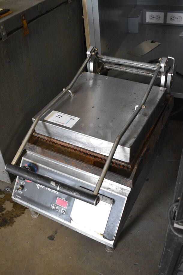 NICE! Star Pro Max Stainless Steel Commercial Countertop Electric Powered Panini Press. 17x25x18. Tested and Working! - Image 3 of 7