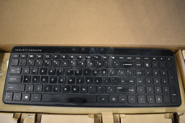 IN ORIGINAL BOX! HP Computer Keyboard and Mouse. 15x5x1, 2.5x4x1 - Image 3 of 4