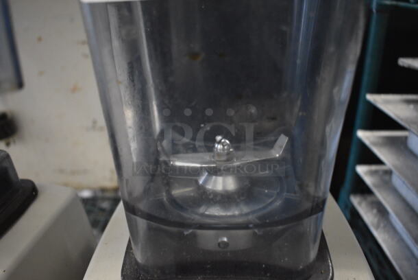 Vita-Mix Model VM0100A Metal Commercial Countertop Blender w/ Pitcher. 120 Volts, 1 Phase. 7.5x8.5x19. Tested and Powers On But Parts Do Not Move - Image 4 of 6
