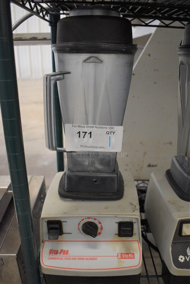 Vita-Mix Model VM0101 Metal Commercial Countertop Blender w/ Pitcher. 120 Volts, 1 Phase. 7.5x8.5x19. Tested and Working!