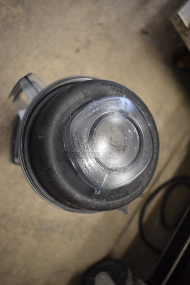 Vita-Mix Model VM0101 Metal Commercial Countertop Blender w/ Pitcher. 120 Volts, 1 Phase. 7.5x8.5x19. Tested and Working! - Image 5 of 6