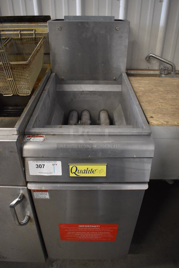 NICE! 2016 Qualite Model QL-9/NG Stainless Steel Commercial Natural Gas Powered Deep Fat Fryer. 90,000 BTU. 15.5x30x46