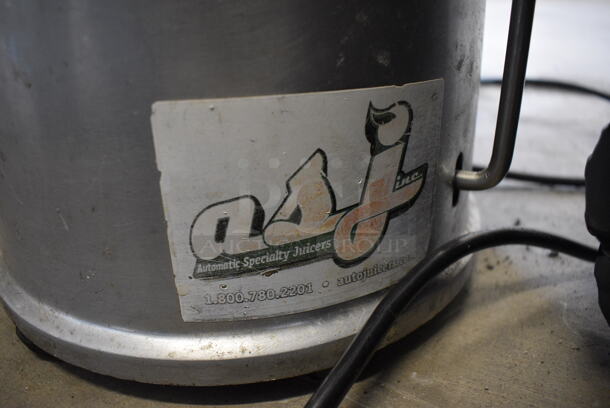 NICE! Ceado Model ES700-CU Metal Commercial Countertop Automatic Specialty ASJ 700 Juicer. 110-120 Volts, 1 Phase. 11x17x20. Tested and Working! - Image 6 of 8
