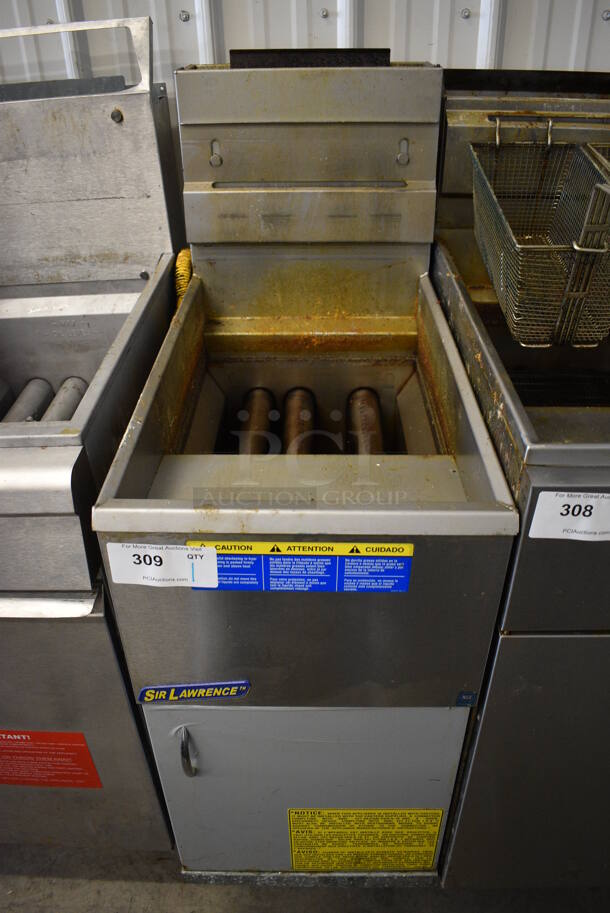NICE! 2016 Pitco Frialator Model 40C+ Stainless Steel Commercial Natural Gas Powered Deep Fat Fryer. 105,000 BTU. 15.5x30x47