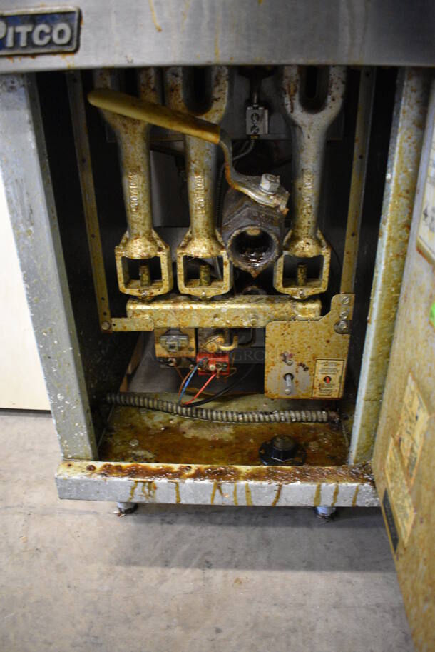 NICE! 2012 Pitco Frialator Model 35C+ Stainless Steel Commercial Natural Gas Powered Deep Fat Fryer w/ Metal Fry Basket. 90,000 BTU. 15.5x30x47 - Image 5 of 6