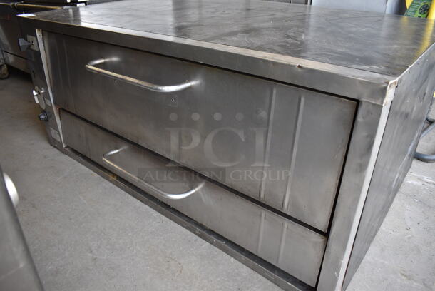 BEAUTIFUL! Baker's Pride Model 404P Stainless Steel Commercial Propane Gas Powered Single Deck Pizza Oven. 66x46x28 - Image 3 of 6