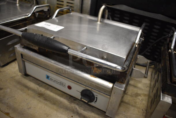 NICE! Eurodib Model SFE02345-120 Stainless Steel Commercial Countertop Electric Powered Panini Press. 120 Volts, 1 Phase. 20x17x10. Tested and Working! - Image 3 of 6