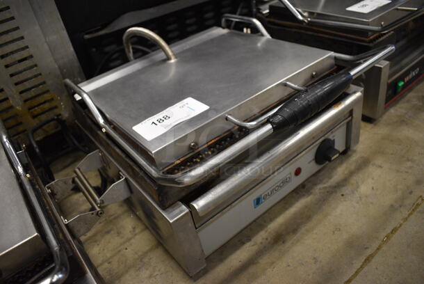 NICE! Eurodib Model SFE02345-120 Stainless Steel Commercial Countertop Electric Powered Panini Press. 120 Volts, 1 Phase. 20x17x10. Tested and Working! - Image 4 of 6