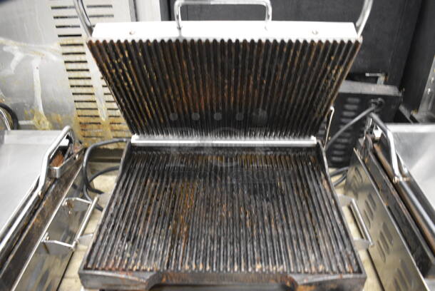 NICE! Eurodib Model SFE02345-120 Stainless Steel Commercial Countertop Electric Powered Panini Press. 120 Volts, 1 Phase. 20x17x10. Tested and Working! - Image 5 of 6