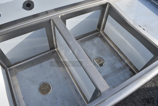 BRAND NEW! Regency Stainless Steel Commercial 3 Bay Sink w/ Dual Drainboards. 94x29x46. Bays 18x24x14. Drainboards 16x26x2 - Image 4 of 4