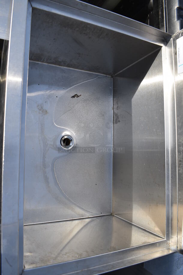 Stainless Steel Commercial Ice Bin. 24x18.5x32 - Image 3 of 3