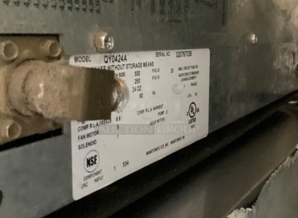ALL ONE MONEY! Lot of Manitowoc Model QY0424A Stainless Steel Commercial Air Cooled Ice Machine Head and SerVend Model MD175 Stainless Steel Commercial 8 Flavor Carbonated Beverage Machine. 115 Volts, 1 Phase. 24x30x65 - Image 9 of 9