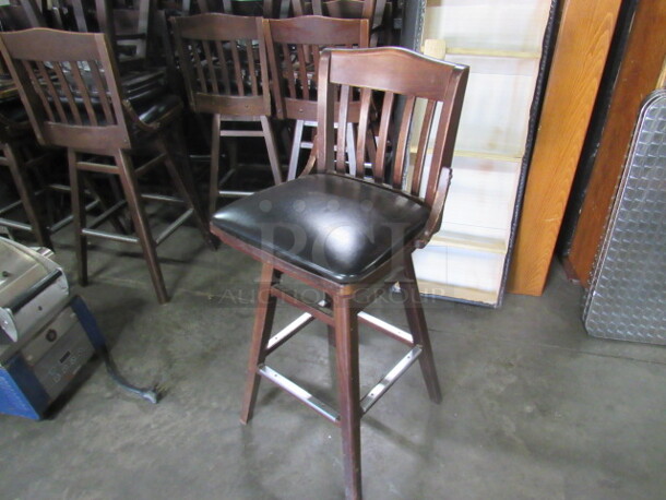 Wooden Bar Height Chair With Black Cushioned Swivel Seat And Footrest. 2XBID. - Image 2 of 3