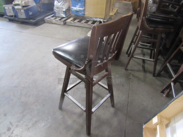 Wooden Bar Height Chair With Black Cushioned Swivel Seat And Footrest. 2XBID. - Image 3 of 3