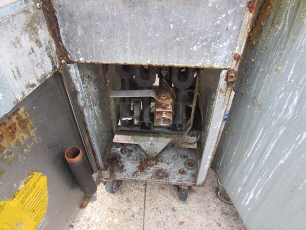 One Vulcan Natural Gas 40lb Deep Fryer, With 2 Baskets, On Casters. Model# LG300. 16X30X47 - Image 2 of 2