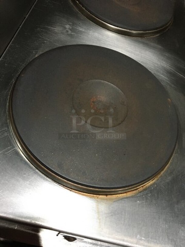 Southbend Commercial Electric Powered Flat Griddle! With 2 Right Side Hot Plates! With Full Size Oven Underneath! All Stainless Steel! On Casters! - Image 7 of 12