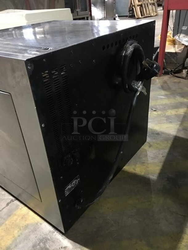 Vulcan Commercial Electric Powered Single Deck Convection Oven! With View Through Door! All Stainless Steel! Model ET4 Serial 872743! 240V 3Phase!
 - Image 3 of 8
