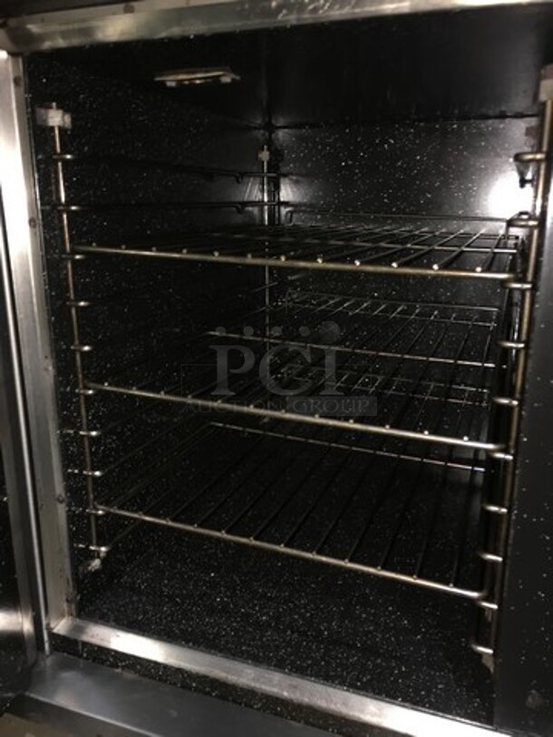 Vulcan Commercial Electric Powered Single Deck Convection Oven! With View Through Door! All Stainless Steel! Model ET4 Serial 872743! 240V 3Phase!
 - Image 5 of 8