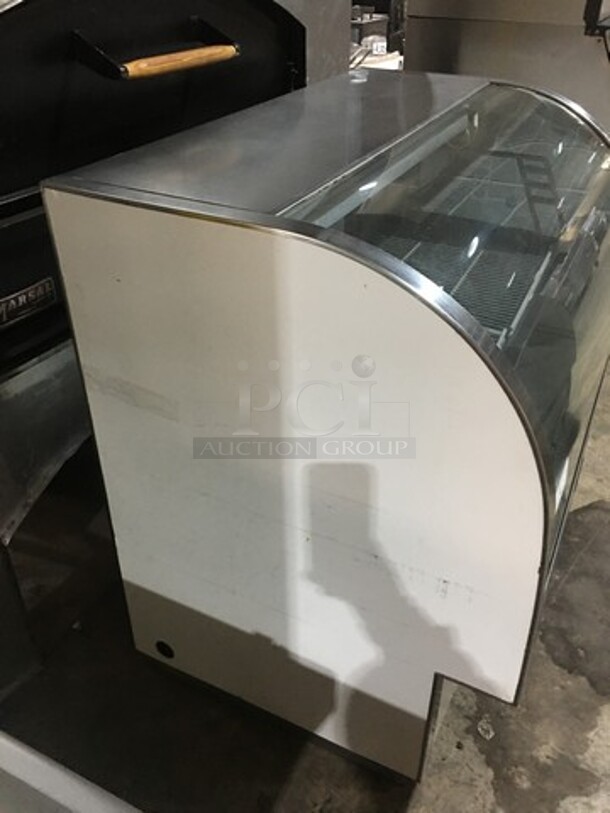 WOW! Randell Commercial Dry Bakery Display Case! With Curved Front Glass! With Sliding Rear Door! Model 4149DR Serial W00000005957! 120V 1Phase! - Image 2 of 8