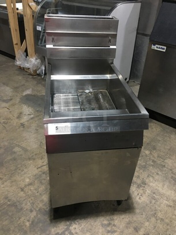 All Stainless Steel Natural Gas Powered 5 Burner Deep Fat Fryer! With Backsplash! On Legs!