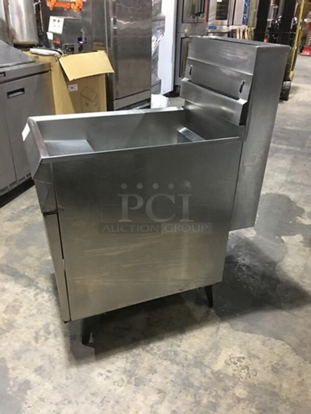 All Stainless Steel Natural Gas Powered 5 Burner Deep Fat Fryer! With Backsplash! On Legs! - Image 3 of 10