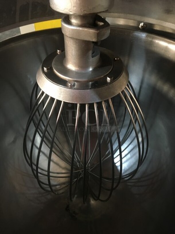 Globe Commercial 30 Quart Planetary Mixer! With Whip, Hook, & Paddle Attachments! With Stainless Steel Bowl! Serial 7314028! - Image 5 of 12