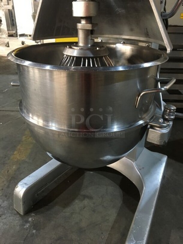 Globe Commercial 30 Quart Planetary Mixer! With Whip, Hook, & Paddle Attachments! With Stainless Steel Bowl! Serial 7314028! - Image 6 of 12