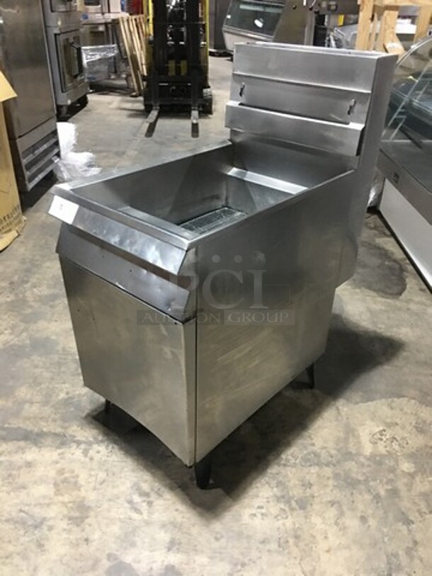 All Stainless Steel Natural Gas Powered 5 Burner Deep Fat Fryer! With Backsplash! On Legs! - Image 9 of 10