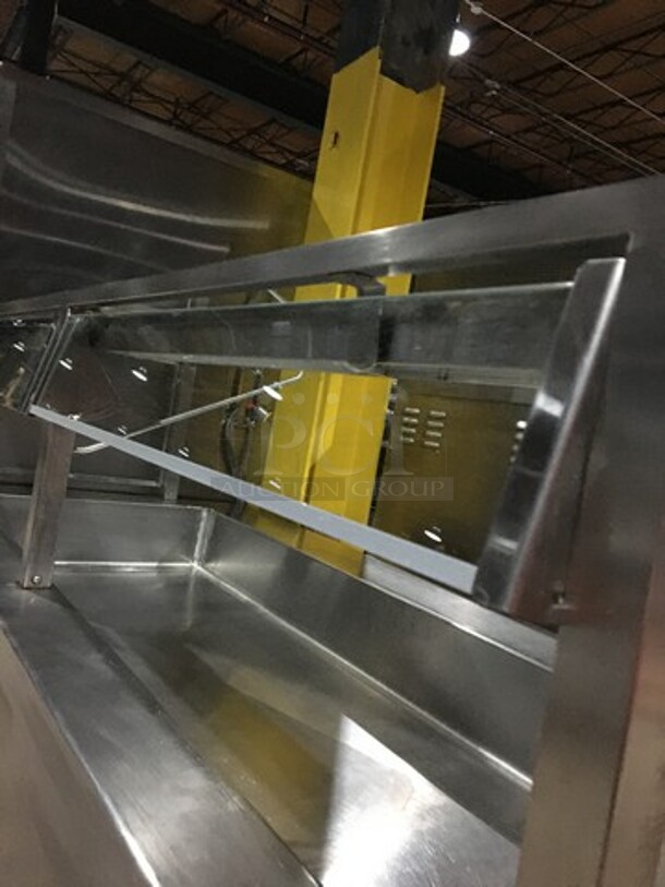 Nice! Dunhill Refrigerated Cold Pan/Salad Bar Work/Serving Station! With Underneath Storage Space! With Sneeze Guard! All Stainless Steel! Model C560MO Serial 08283! 120V 1 Phase! On Casters! - Image 7 of 10