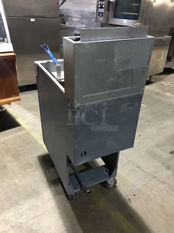 Vulcan Commercial Natural Gas Powered Deep Fat Fryer! With 4 Burners! With Backsplash! With 2 Metal Frying Baskets! All Stainless Steel! On Casters! - Image 4 of 8