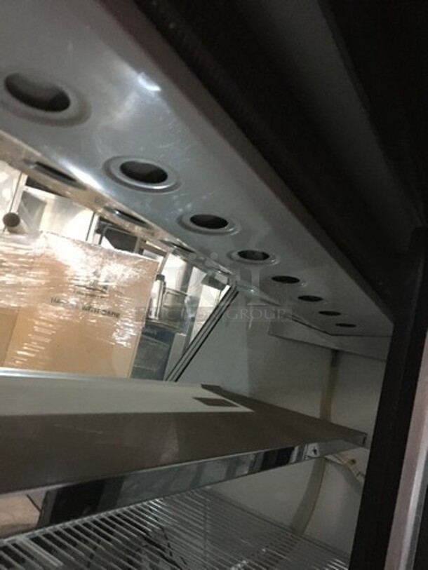 Nice! S & V Refrigerated Deli Display Case Merchandiser! Remote Compressor/No Compressor! With 2 Tier Stainless Steel Overhead Shelves! With Sliding Back Access Doors! Model CD4R Serial L0996014! 115V 1 Phase! - Image 6 of 9