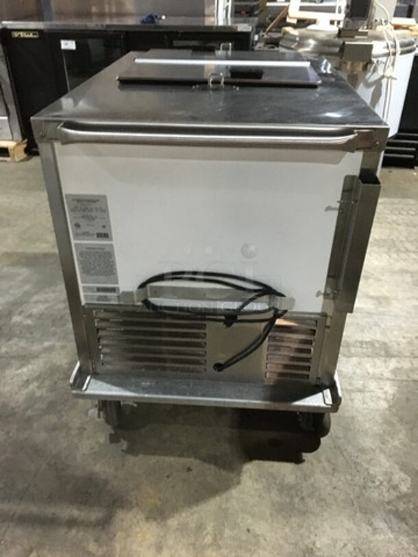 C. Nelson Stainless Steel Commercial Floor Style Flip Top Dipping Cabinet! Model BDC8! 115V! - Image 4 of 9