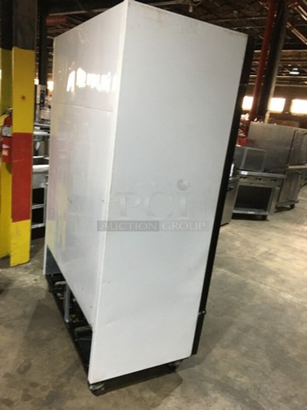 True Commercial 2 Door Reach In Refrigerator Merchandiser! With Poly Coated Racks! Model GDM49 Serial 5385088! 115V 1Phase! - Image 3 of 10