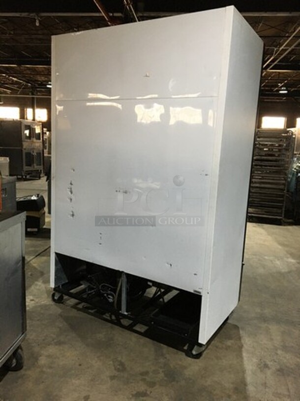 True Commercial 2 Door Reach In Refrigerator Merchandiser! With Poly Coated Racks! Model GDM49 Serial 5385088! 115V 1Phase! - Image 4 of 10