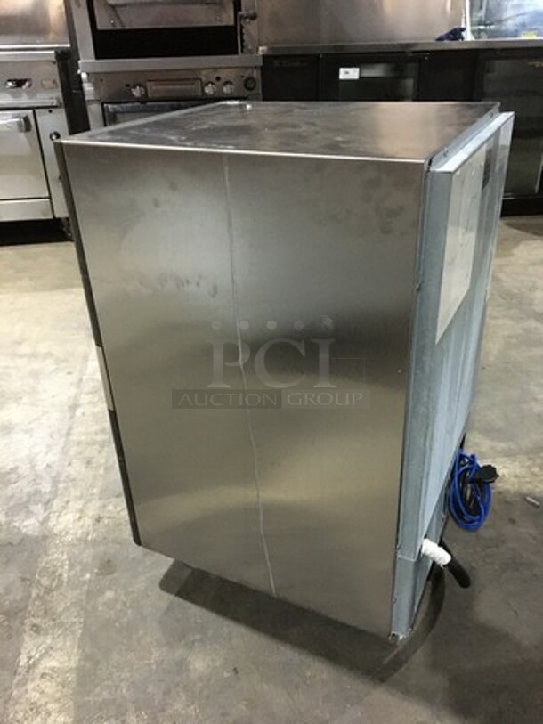 Manitowoc Commercial Under The Counter Ice Making Machine! Model QM30A Serial 310213655! 115V 1Phase! On Legs!
 - Image 4 of 8