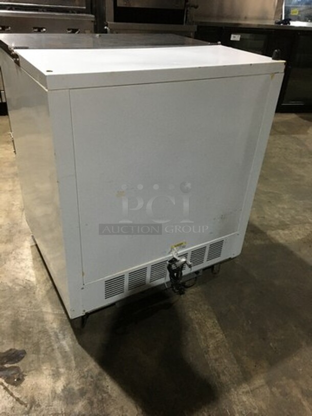Beverage Air Commercial 1 Sided Milk Cooler! All Stainless Steel! Model SM34NW Serial 10103766! 115V 1Phase! On Commercial Casters! - Image 4 of 10