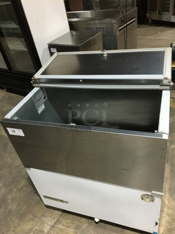 Beverage Air Commercial 1 Sided Milk Cooler! All Stainless Steel! Model SM34NW Serial 10103766! 115V 1Phase! On Commercial Casters! - Image 5 of 10