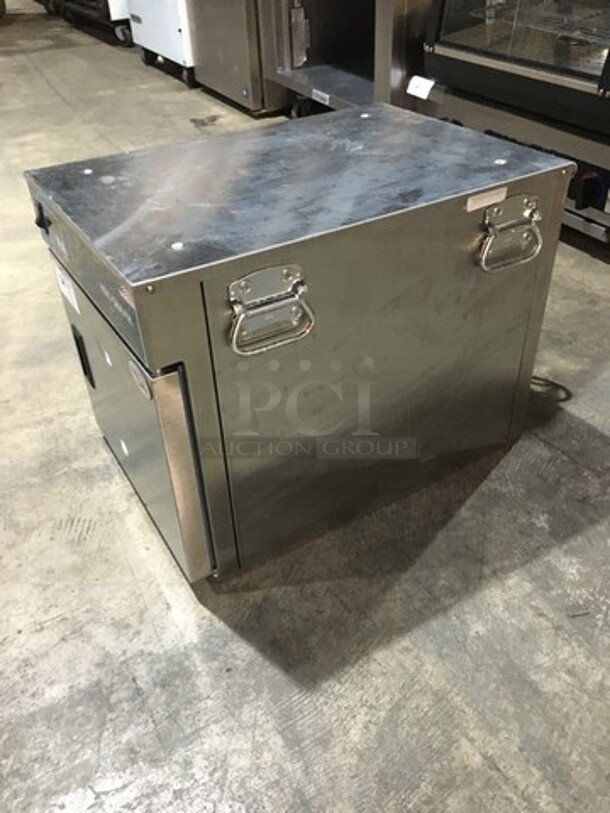 WOW! 2017 LATE MODEL! Alto Shaam Commercial Under The Counter Food Warming Cabinet! All Stainless Steel! Model 300S Serial 2046859000! 120V 1Phase! - Image 3 of 9