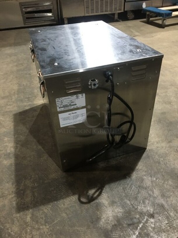 WOW! 2017 LATE MODEL! Alto Shaam Commercial Under The Counter Food Warming Cabinet! All Stainless Steel! Model 300S Serial 2046859000! 120V 1Phase! - Image 4 of 9