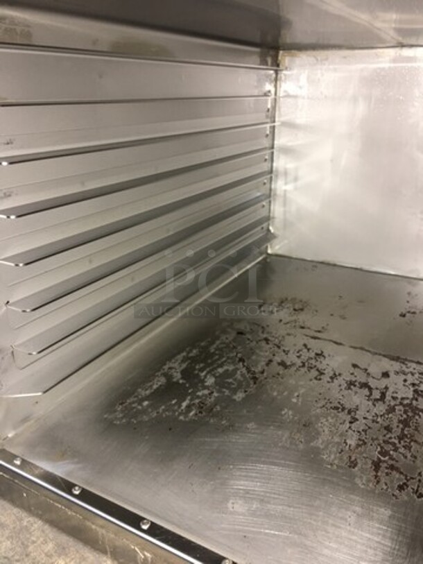 WOW! 2017 LATE MODEL! Alto Shaam Commercial Under The Counter Food Warming Cabinet! All Stainless Steel! Model 300S Serial 2046859000! 120V 1Phase! - Image 6 of 9