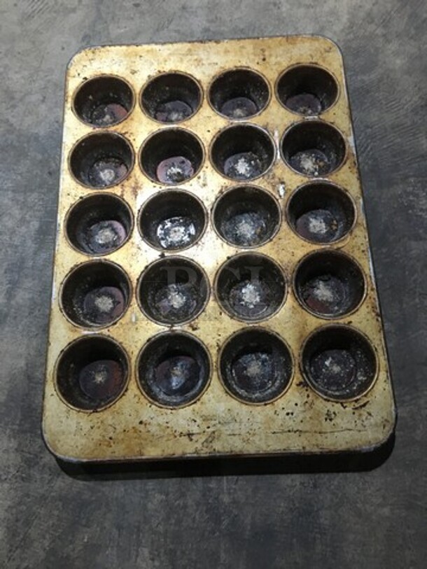 20 Hole Cupcake/Muffin Baking Pans! 4 X Your Bid!