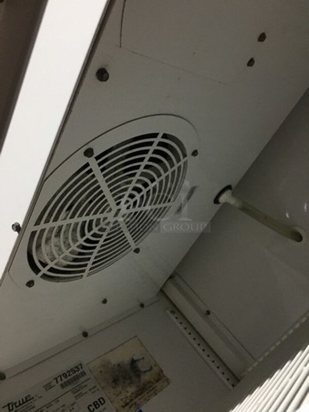 True Single Door Reach In Refrigerator Merchandiser! With Poly Coated Racks! Model GDM15EMRTOLD Serial 7792537! 115V 1Phase!
 - Image 7 of 9
