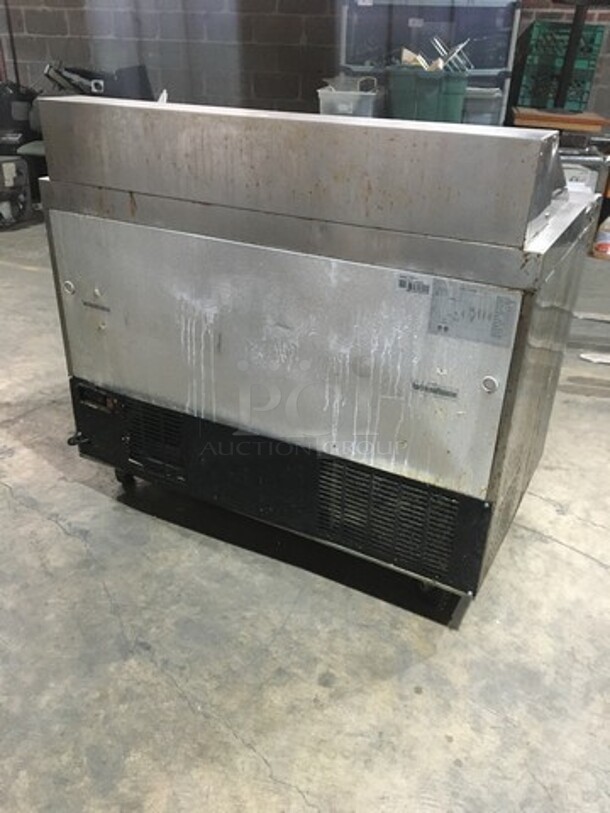 Avantco Commercial Refrigerated Sandwich Prep Table! With 2 Door Underneath Storage Space! All Stainless Steel! Model 178SCL2! 115V! On Casters! - Image 3 of 9