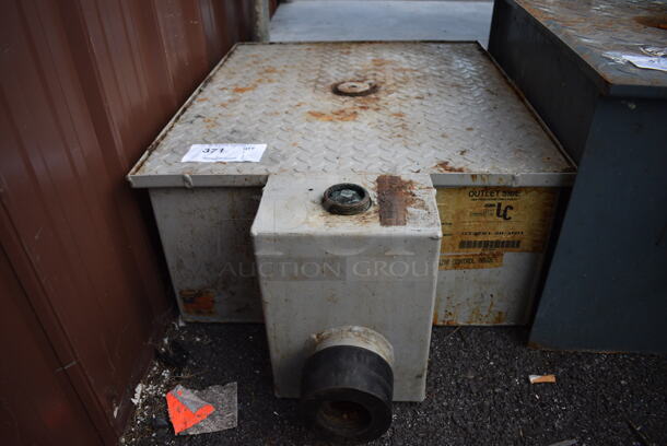 Metal Commercial Grease Trap. 21x29x10