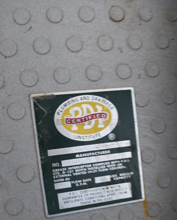 Plumbing and Drainage Metal Commercial Grease Trap. 24x31x24 - Image 3 of 3