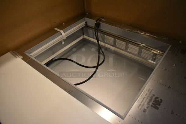 BRAND NEW! Beverage Air Model SPE72-12M Stainless Steel Commercial Sandwich Salad Prep Table Bain Marie Mega Top w/ 12 BRAND NEW IN BOX Vollrath 1/6 Size Drop In Bins and 4 BRAND NEW IN BOX Commercial Casters. Unit Is Missing Mega Top Lid. 115 Volts, 1 Phase. 72x36.5x31. Tested and Working! - Image 4 of 12